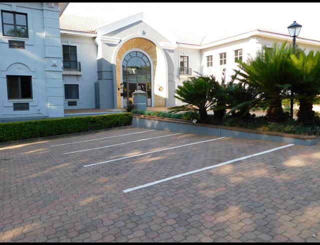 542M² OFFICE TO LET IN HYDE PARK